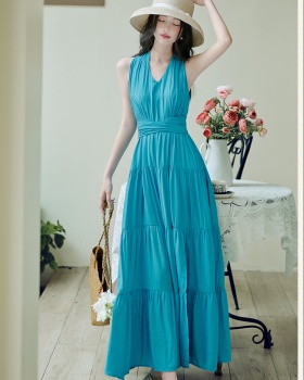 Big skirt pinched waist vacation halter dress