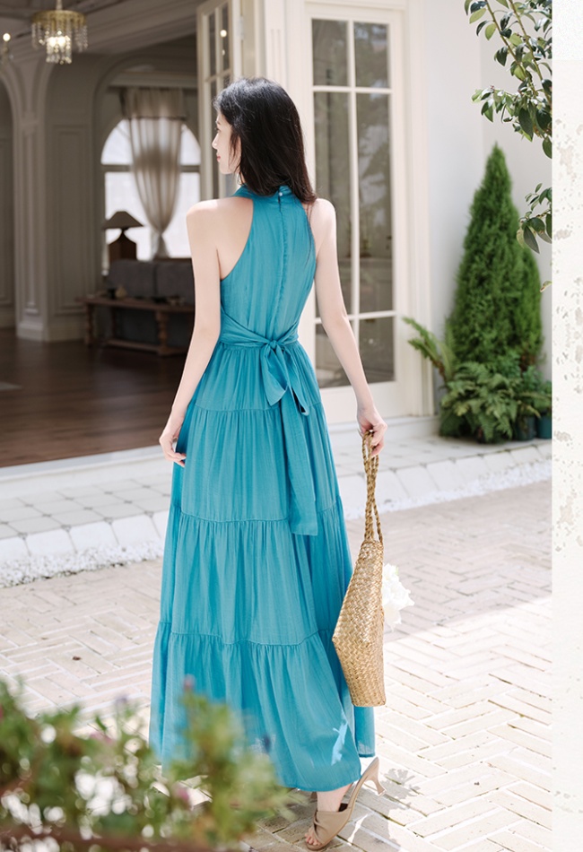 Big skirt pinched waist vacation halter dress