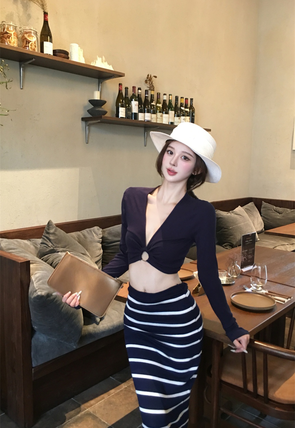 V-neck slim spicegirl T-shirt stripe short skirt a set for women