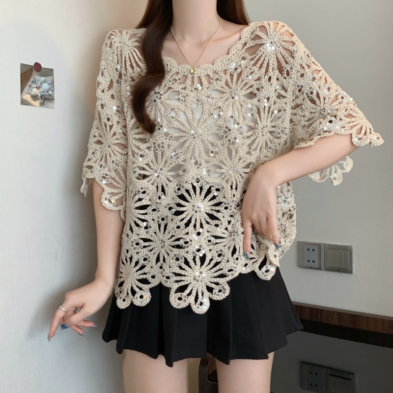 Retro lace temperament sweater Western style hollow tops