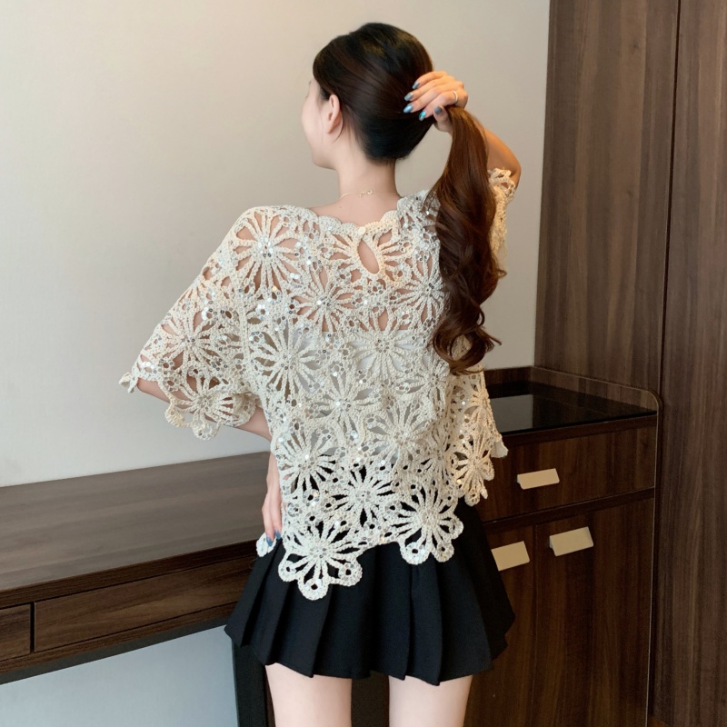 Retro lace temperament sweater Western style hollow tops