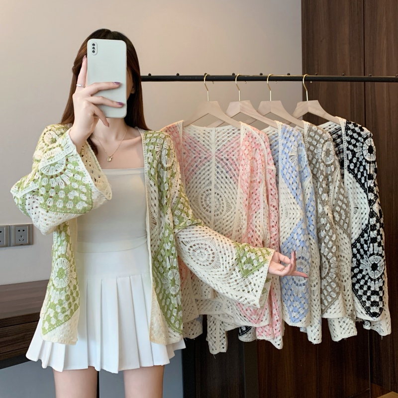 Long sleeve tops outside the ride shawl for women