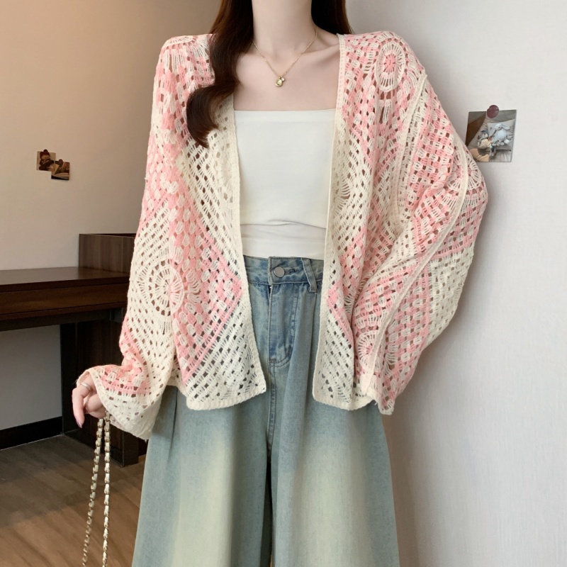 Long sleeve tops outside the ride shawl for women