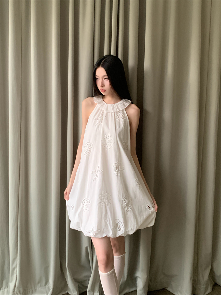 Temperament halter white vacation dress summer slim bud T-back
