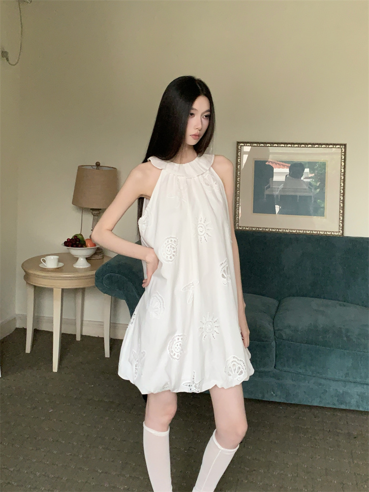 Temperament halter white vacation dress summer slim bud T-back