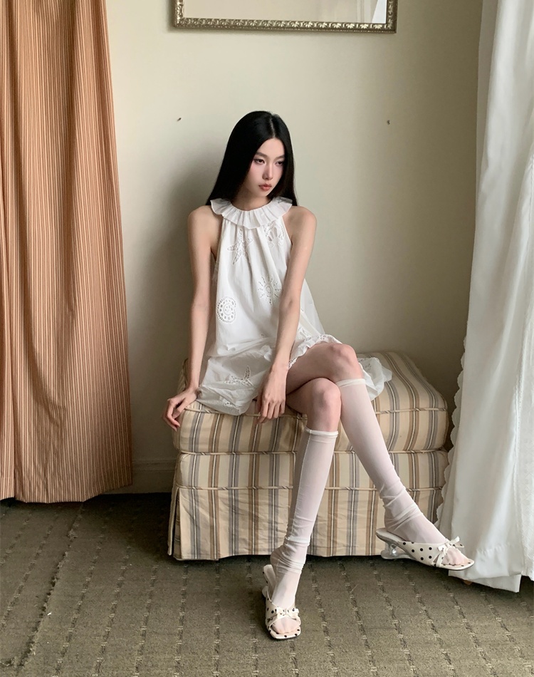 Temperament halter white vacation dress summer slim bud T-back