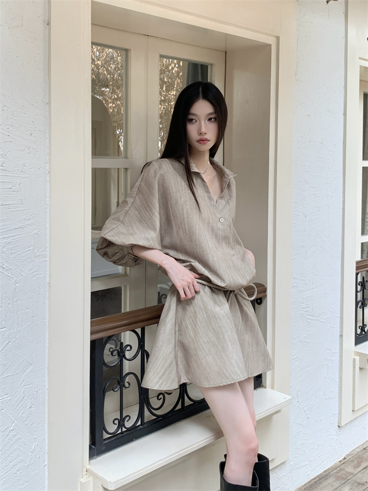 V-neck niche bat sleeve loose T-back short lazy A-line dress