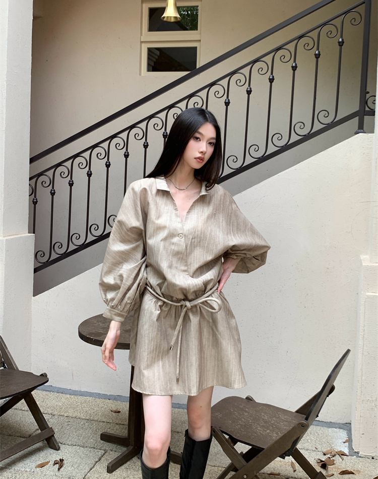 V-neck niche bat sleeve loose T-back short lazy A-line dress