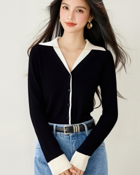 Small autumn cardigan knitted tops for women
