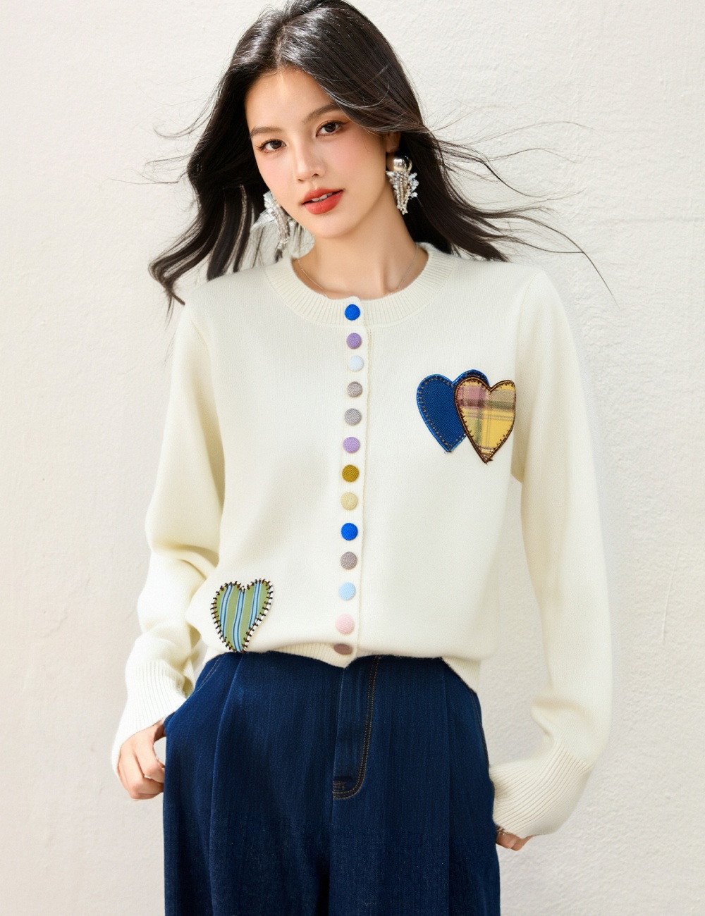 Embroidery heart round neck cardigan