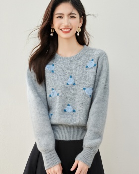 Slim embroidery colors stereoscopic sweater for women