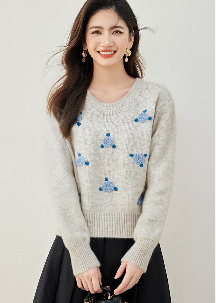 Slim embroidery colors stereoscopic sweater for women