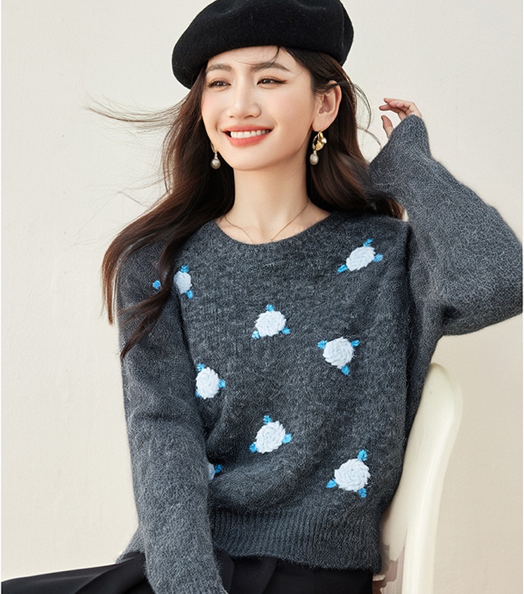Slim embroidery colors stereoscopic sweater for women