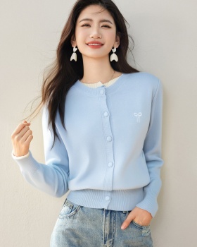 Pseudo-two sweater embroidery tops for women