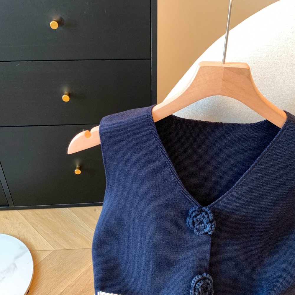 V-neck ice silk small shirt Western style vest for women