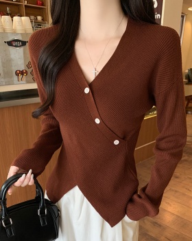 All-match temperament sweater V-neck bottoming shirt