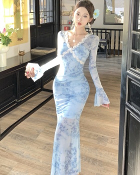 Lace package hip trumpet sleeves dress beading V-neck long dress