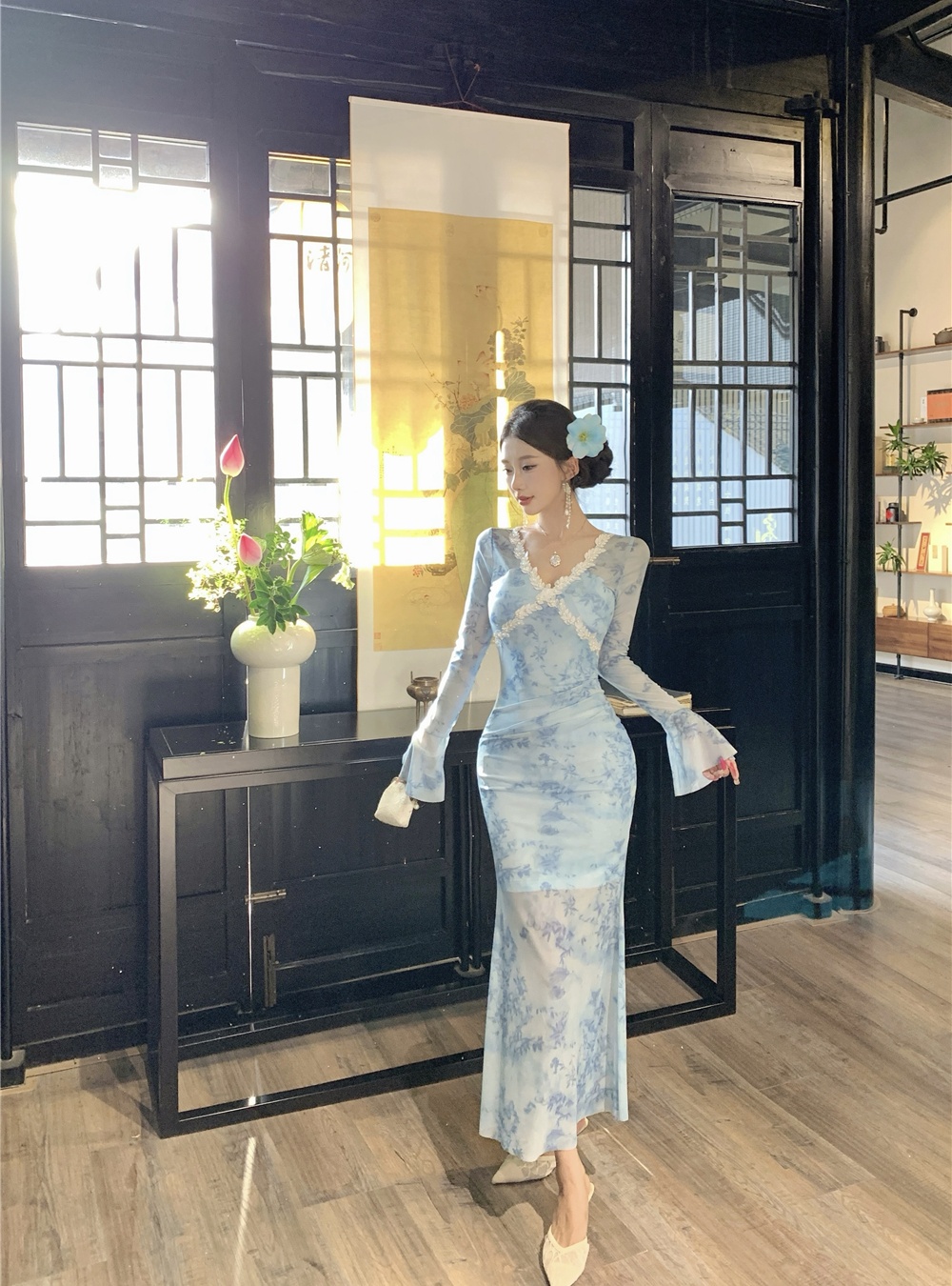 Lace package hip trumpet sleeves dress beading V-neck long dress