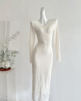Lace long sleeve beautiful V-neck flat shoulder dress