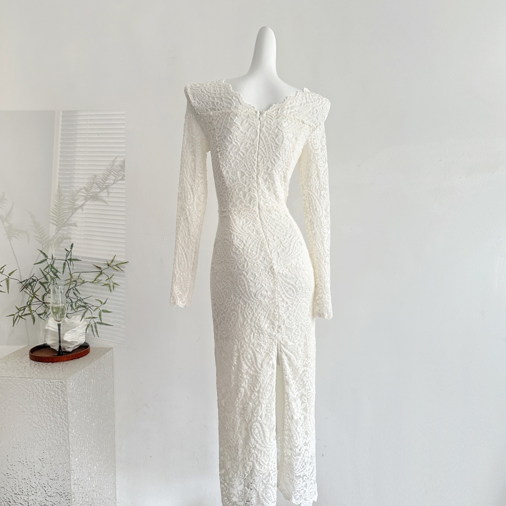 Lace long sleeve beautiful V-neck flat shoulder dress