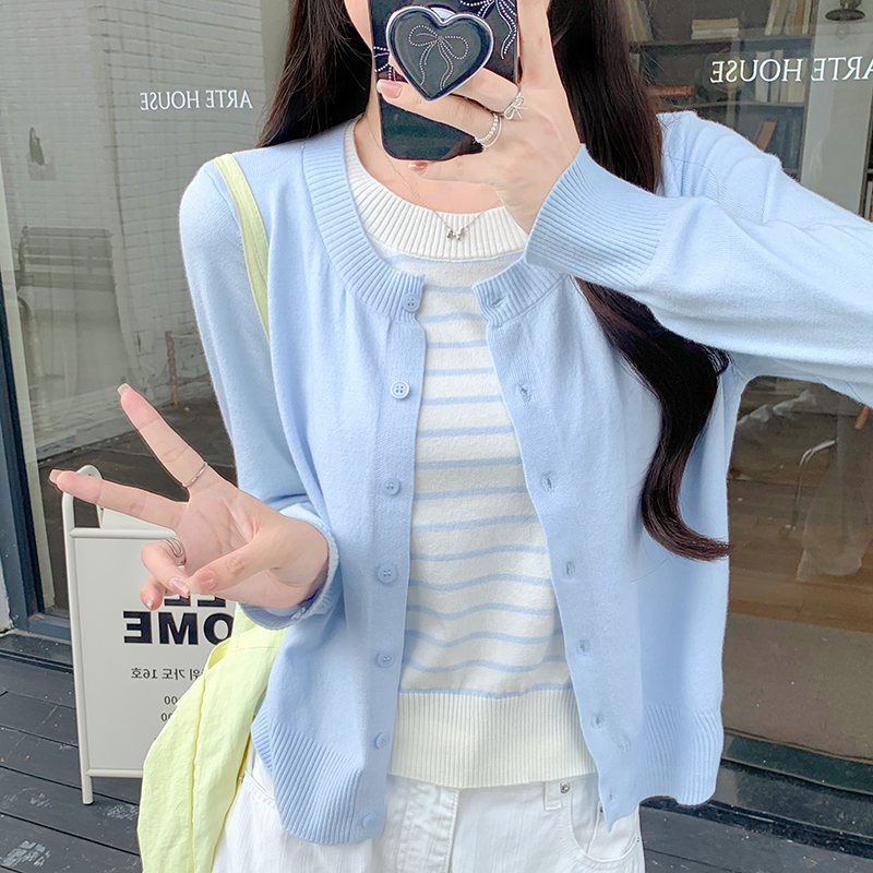 Pseudo-two stripe cardigan tender knitted sweater