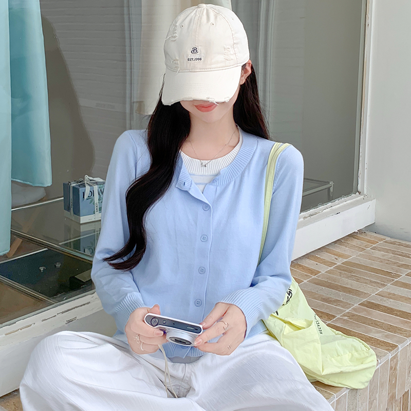 Pseudo-two stripe cardigan tender knitted sweater
