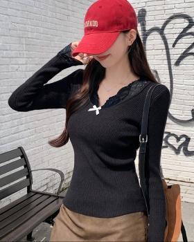 All-match V-neck sweater commuting bottoming shirt