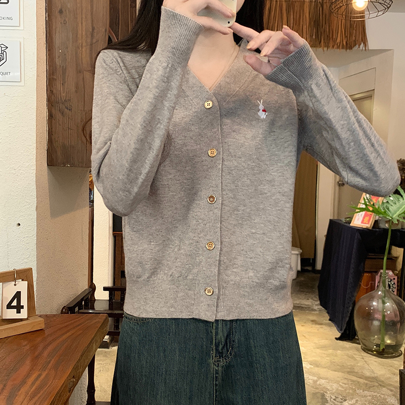 Show young V-neck small cardigan simple embroidery tops