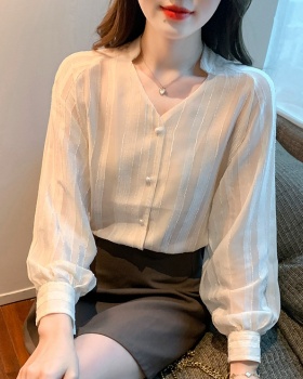 Western style wears outside shirt for women