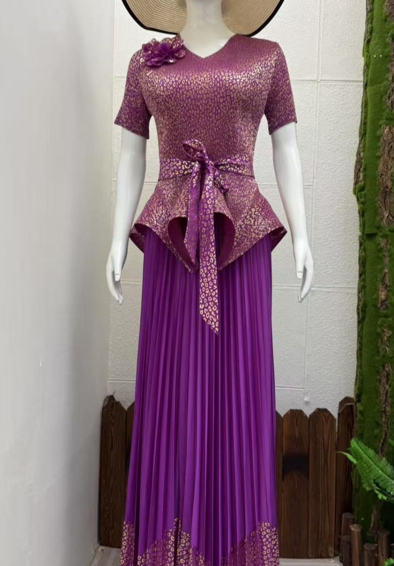 Disk flowers pleated skirt bronzing fold tops