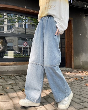 Loose jeans