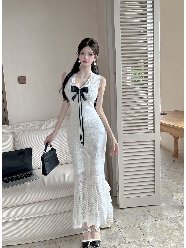 Temperament chanelstyle bow vest hollow slim V-neck dress