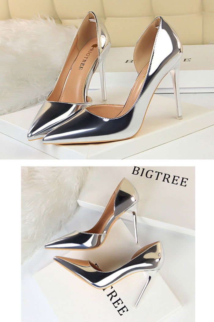 Pointed high-heeled shoes low high-heeled shoes
