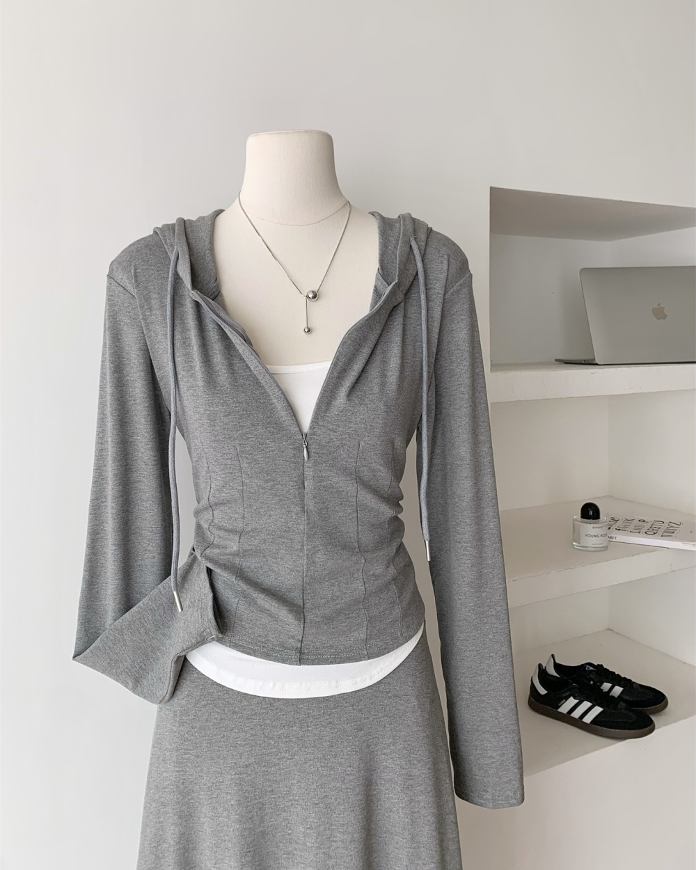 Long Pseudo-two hoodie gray skirt 2pcs set for women