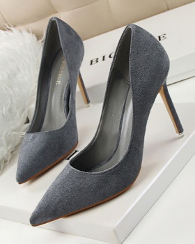 Simple fine-root sexy pointed profession shoes for women