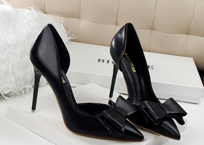 Fine-root Korean style shoes hollow high-heeled shoes
