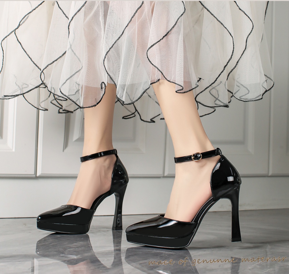 Thick pointed footware fashion night show platform