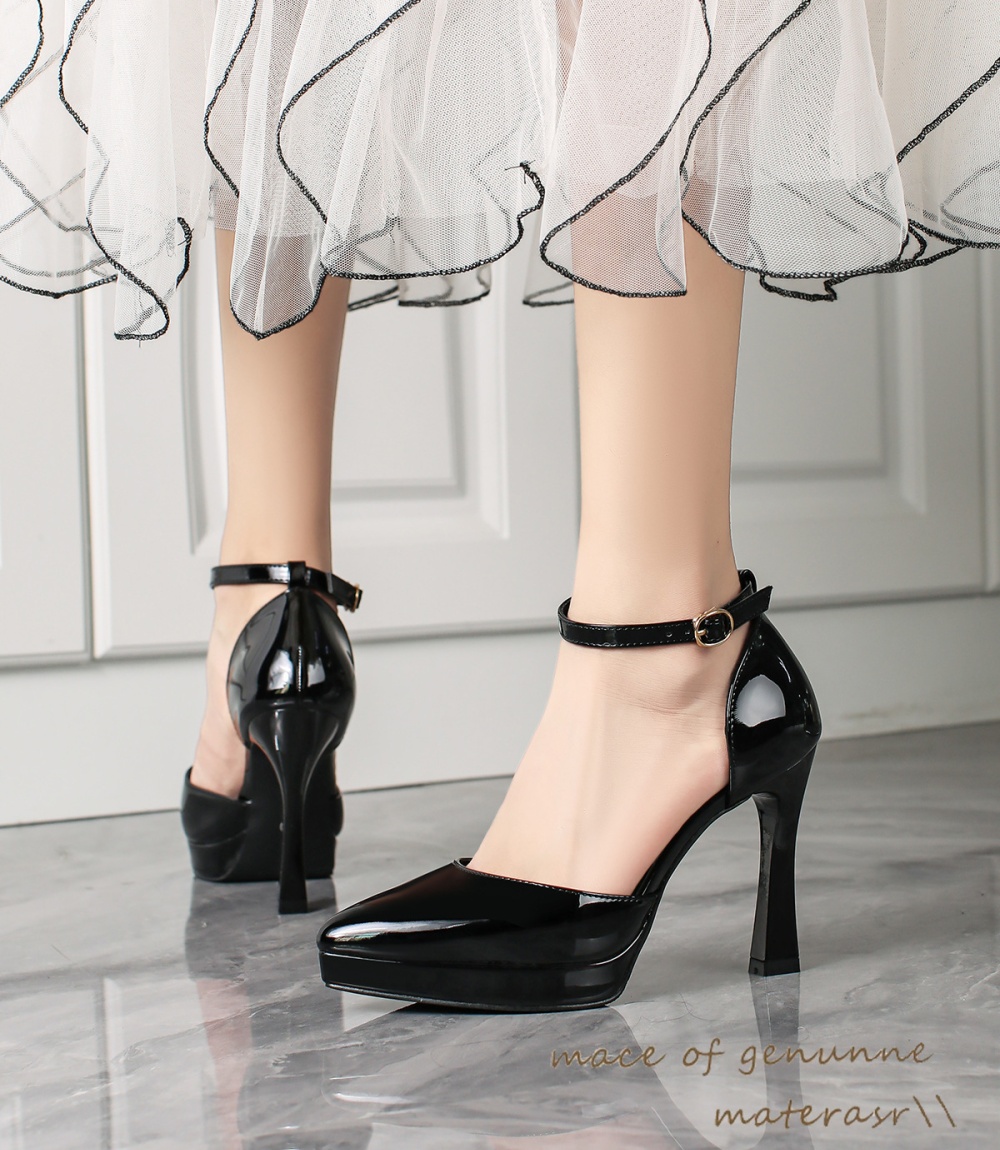 Thick pointed footware fashion night show platform