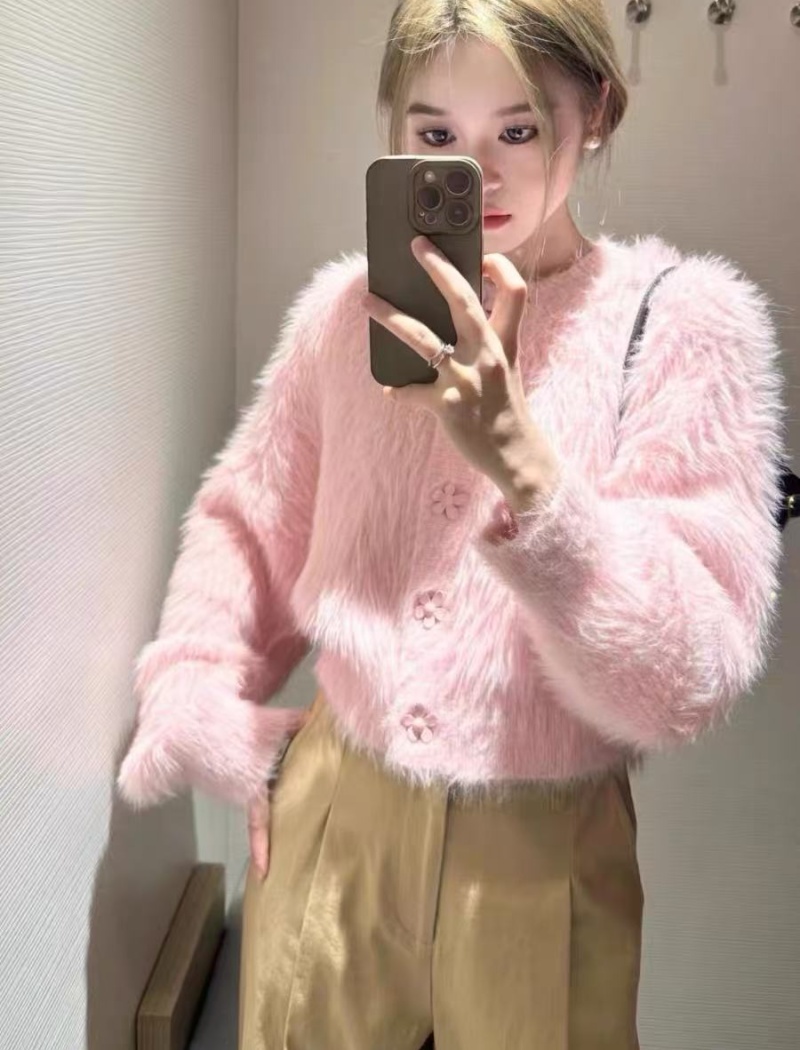 Short knitted fashion tops pink buckle flowers sweater