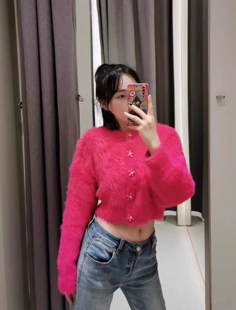 Short knitted fashion tops pink buckle flowers sweater