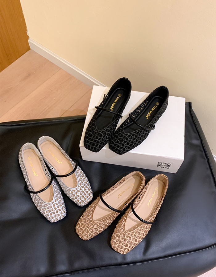 Soft surface France style shoes low mesh sandals