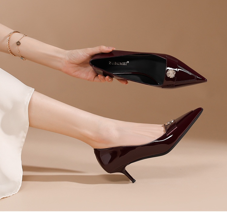 Sexy Korean style high-heeled shoes leather face low shoes