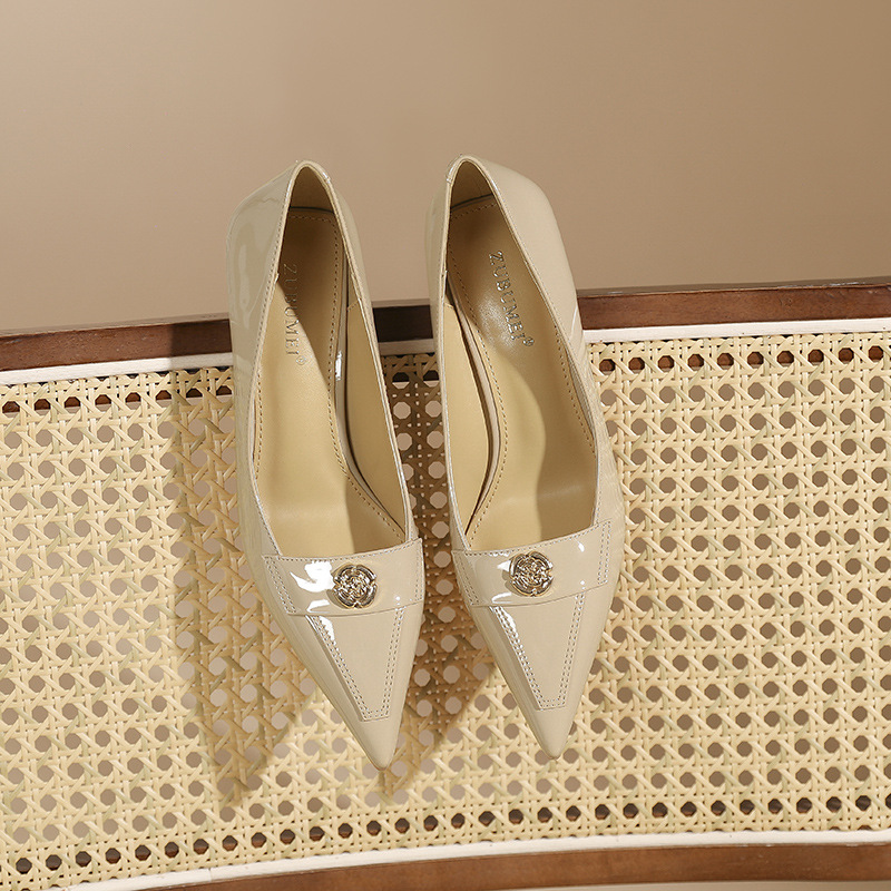 Sexy Korean style high-heeled shoes leather face low shoes
