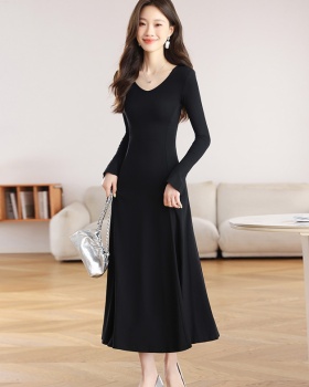 Hepburn style speaker long dress long sleeve black dress