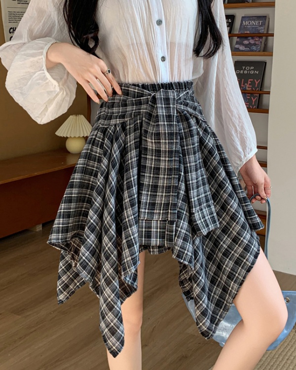 Anti emptied irregular short skirt woolen skirt