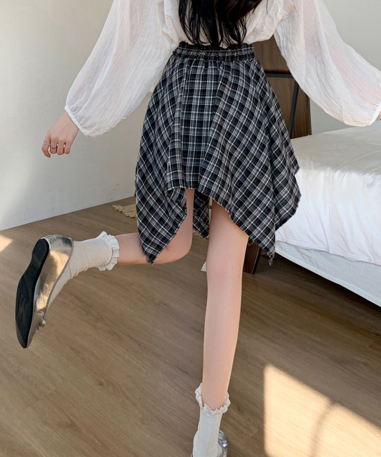 Anti emptied irregular short skirt woolen skirt