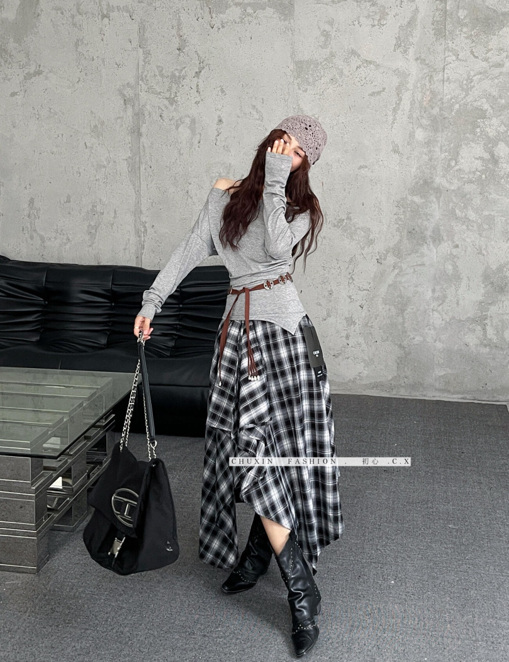 Irregular flat shoulder skirt Casual T-shirt a set