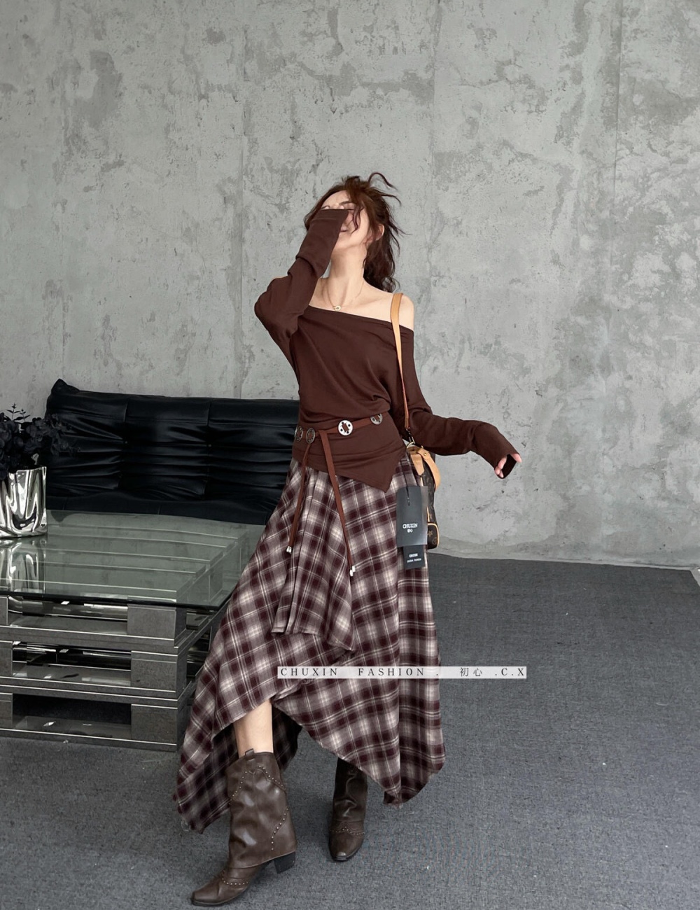 Irregular flat shoulder skirt Casual T-shirt a set