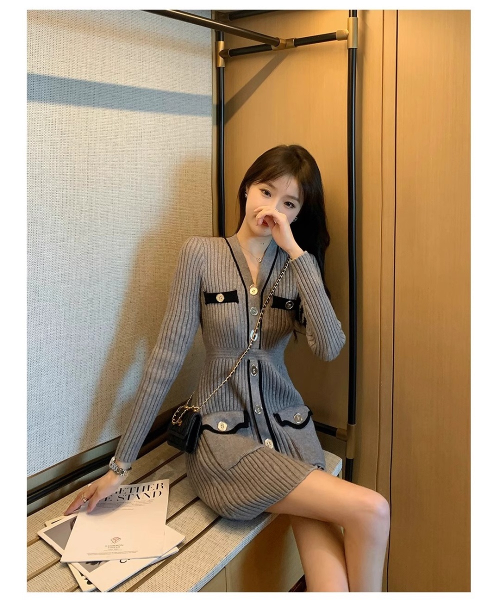 V-neck autumn and winter chanelstyle knitted slim dress
