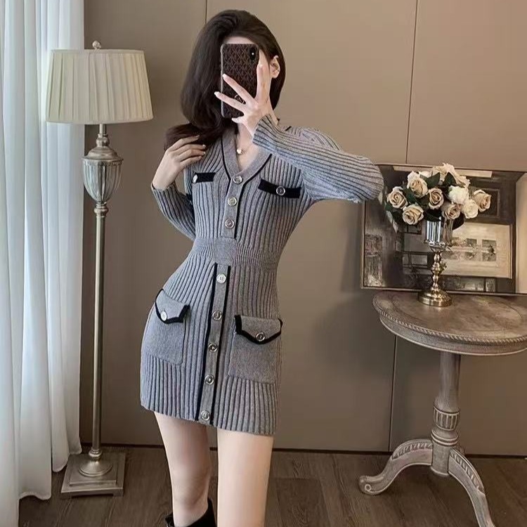 V-neck autumn and winter chanelstyle knitted slim dress